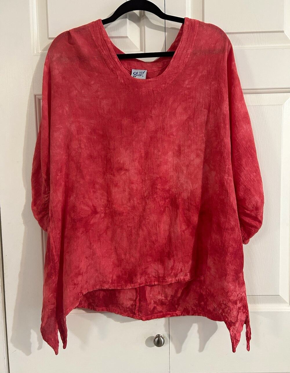 Oh My Gauze! Women’s Red Tie-Dye Ruched 3/4 Sleeve Round Neck Blouse 2